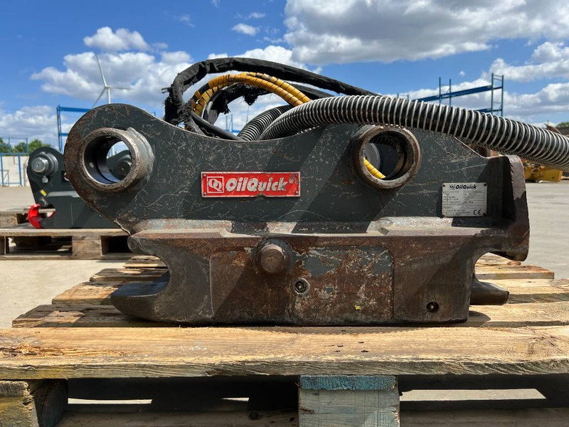 OilQuick OQ70/55 - EC210 / EC220 - Skrup cepat untuk Peralatan konstruksi: gambar 4 OilQuick OQ70/55 - EC210 / EC220 - Skrup cepat untuk Peralatan konstruksi: gambar 4