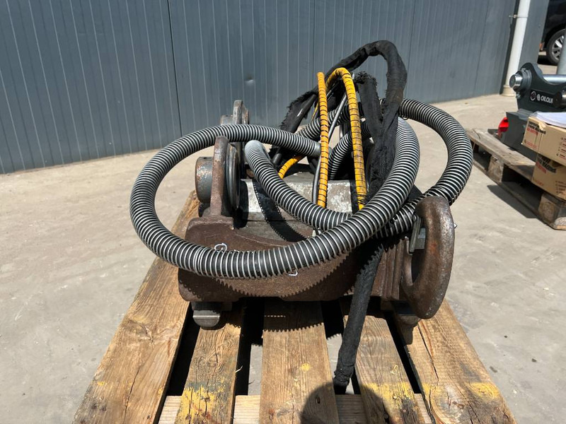OilQuick OQ70/55 - EC210 / EC220 - Skrup cepat untuk Peralatan konstruksi: gambar 2 OilQuick OQ70/55 - EC210 / EC220 - Skrup cepat untuk Peralatan konstruksi: gambar 2