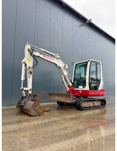 Takeuchi TB235 - Ekskavator mini: gambar 1 Takeuchi TB235 - Ekskavator mini: gambar 1