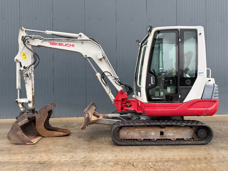 Takeuchi TB235 - Ekskavator mini: gambar 3 Takeuchi TB235 - Ekskavator mini: gambar 3
