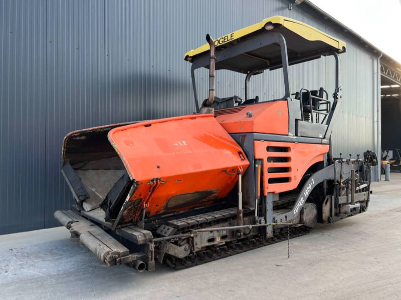 Vögele SUPER 1800-2 - Paver aspal: gambar 1 Vögele SUPER 1800-2 - Paver aspal: gambar 1