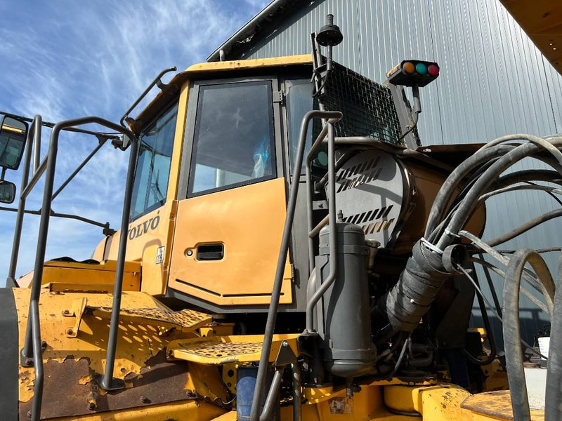 Tempat sampah artikulasi Volvo A35E FS: gambar 9