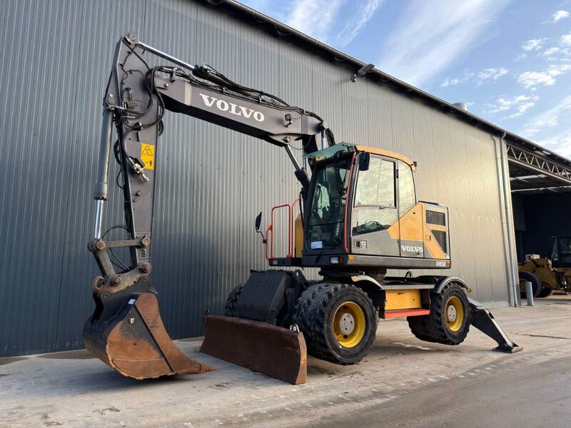 Volvo EWR150E - Stabilizers - Ekskavator roda: gambar 1 Volvo EWR150E - Stabilizers - Ekskavator roda: gambar 1