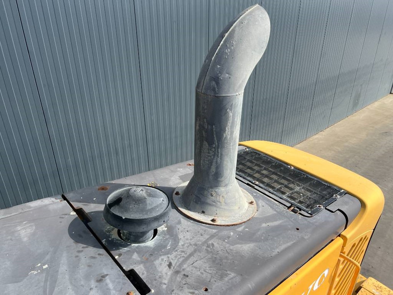 Volvo L60E - Wheel loader: gambar 5 Volvo L60E - Wheel loader: gambar 5