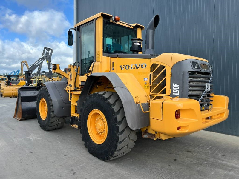 Volvo L90F - Wheel loader: gambar 4 Volvo L90F - Wheel loader: gambar 4