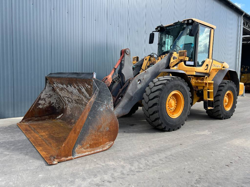 Volvo L90F - Wheel loader: gambar 1 Volvo L90F - Wheel loader: gambar 1