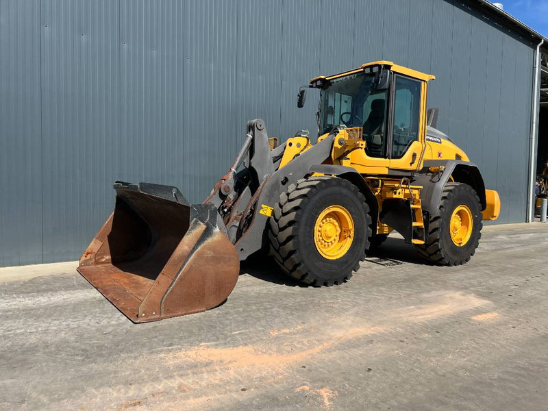 Volvo L90H - Wheel loader: gambar 1 Volvo L90H - Wheel loader: gambar 1