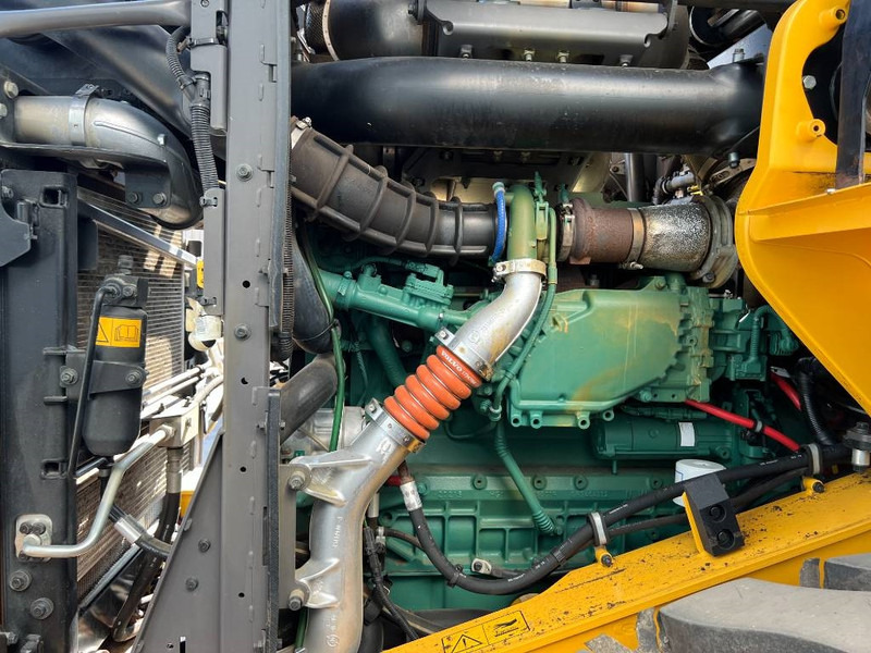 Volvo L90H - Wheel loader: gambar 4 Volvo L90H - Wheel loader: gambar 4