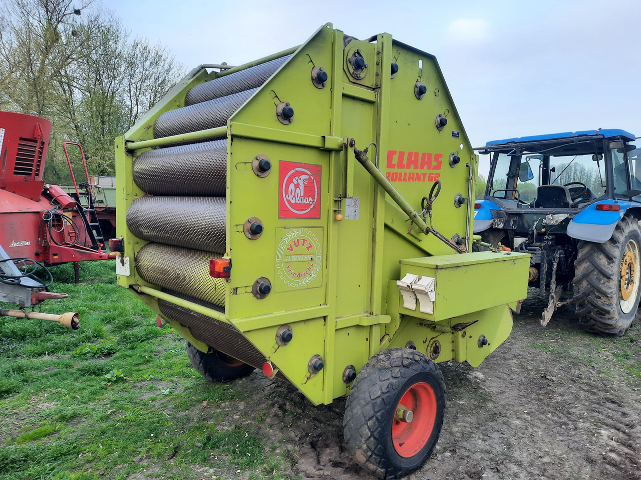 CLAAS ROLLANT 62 - Baler bulat: gambar 5 CLAAS ROLLANT 62 - Baler bulat: gambar 5
