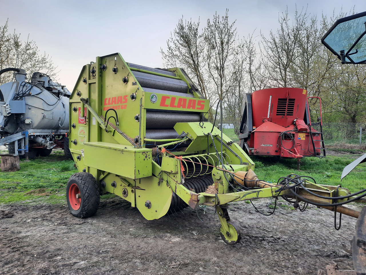 CLAAS ROLLANT 62 - Baler bulat: gambar 2 CLAAS ROLLANT 62 - Baler bulat: gambar 2