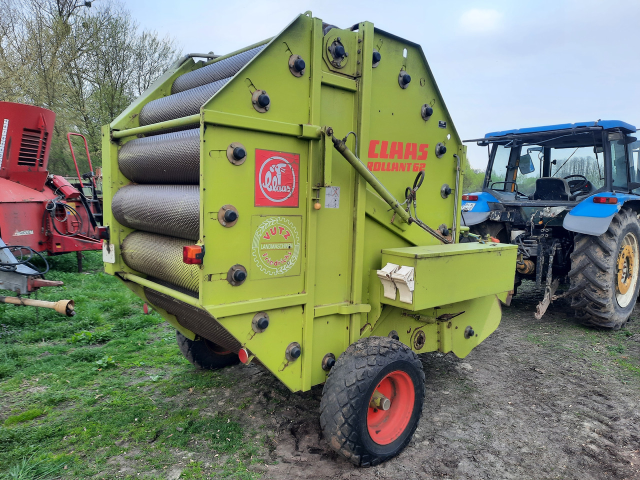 CLAAS ROLLANT 62 - Baler bulat: gambar 4 CLAAS ROLLANT 62 - Baler bulat: gambar 4