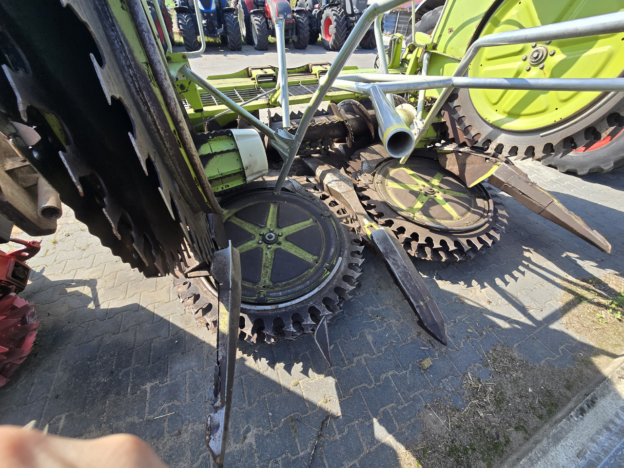 CLAAS RU600 - Pemanen hijauan: gambar 5 CLAAS RU600 - Pemanen hijauan: gambar 5