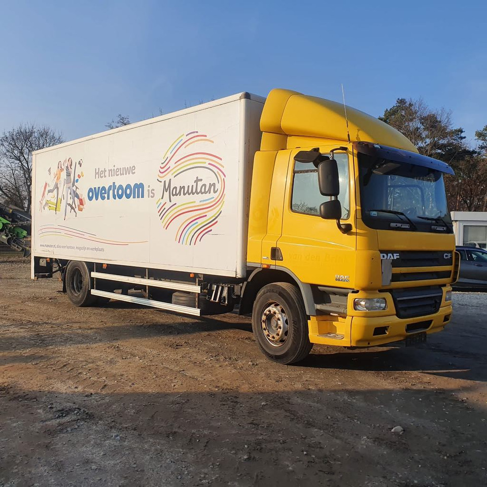 DAF CF 65.220 - Truk box: gambar 2 DAF CF 65.220 - Truk box: gambar 2