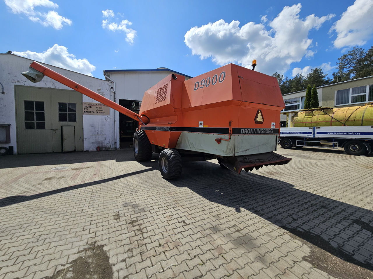 Dronningborg D9000 - Pemanen gabungan: gambar 4 Dronningborg D9000 - Pemanen gabungan: gambar 4