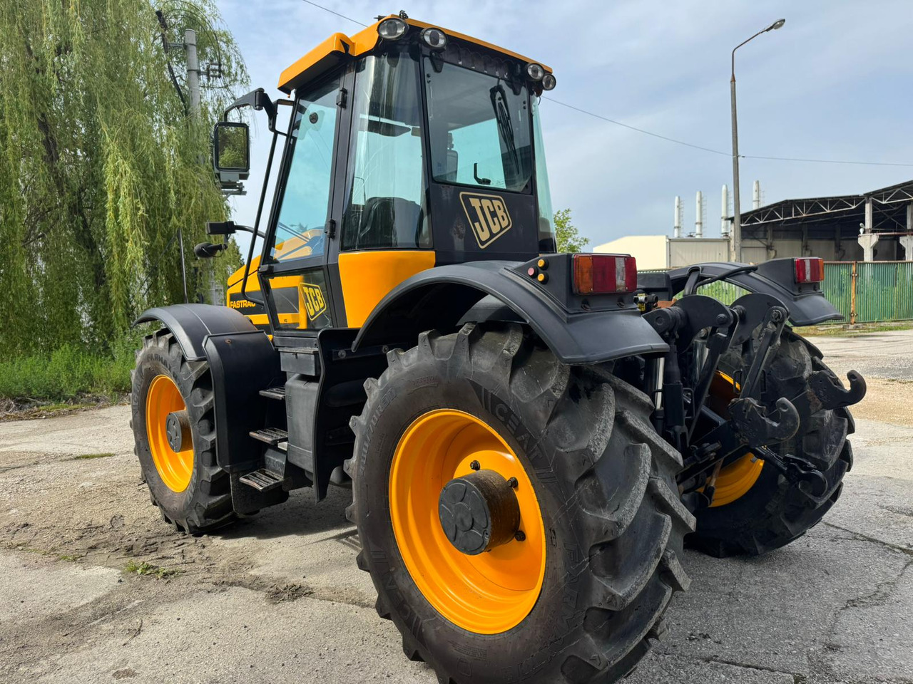 JCB FASTRAC 2140 - Traktor: gambar 5 JCB FASTRAC 2140 - Traktor: gambar 5