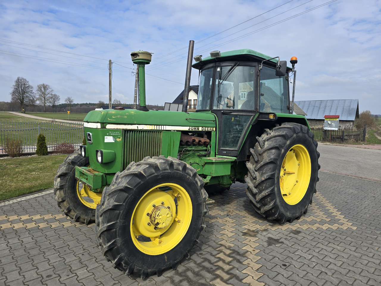 JOHN DEERE 3140 - Traktor: gambar 3 JOHN DEERE 3140 - Traktor: gambar 3