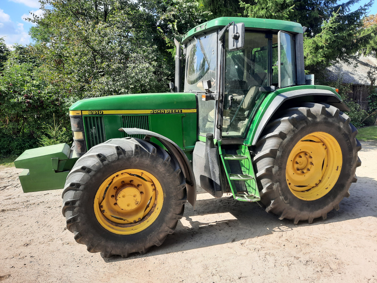 JOHN DEERE 6910 - Traktor: gambar 3 JOHN DEERE 6910 - Traktor: gambar 3