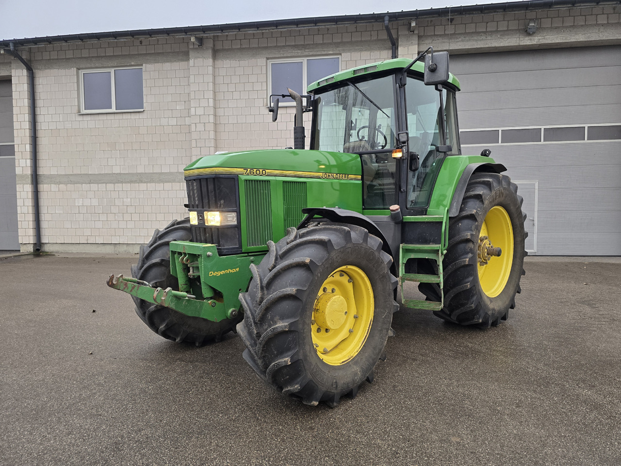 JOHN DEERE 7600 - Traktor: gambar 5 JOHN DEERE 7600 - Traktor: gambar 5