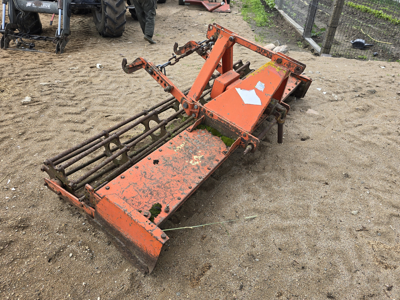 KUHN HR - Garu: gambar 5 KUHN HR - Garu: gambar 5
