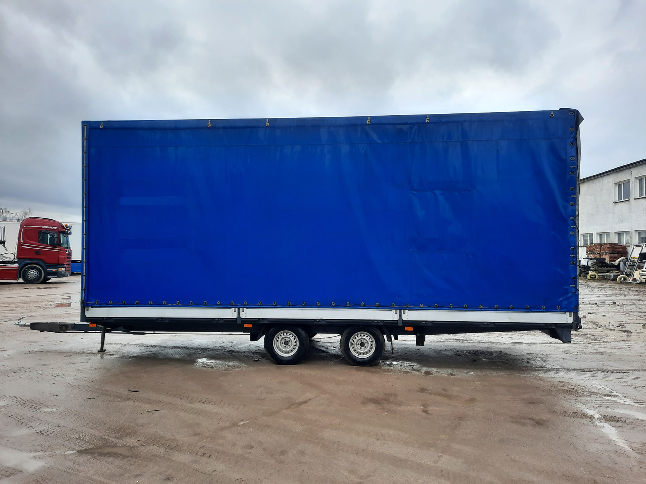 Konar lekka - Trailer mobil: gambar 1 Konar lekka - Trailer mobil: gambar 1