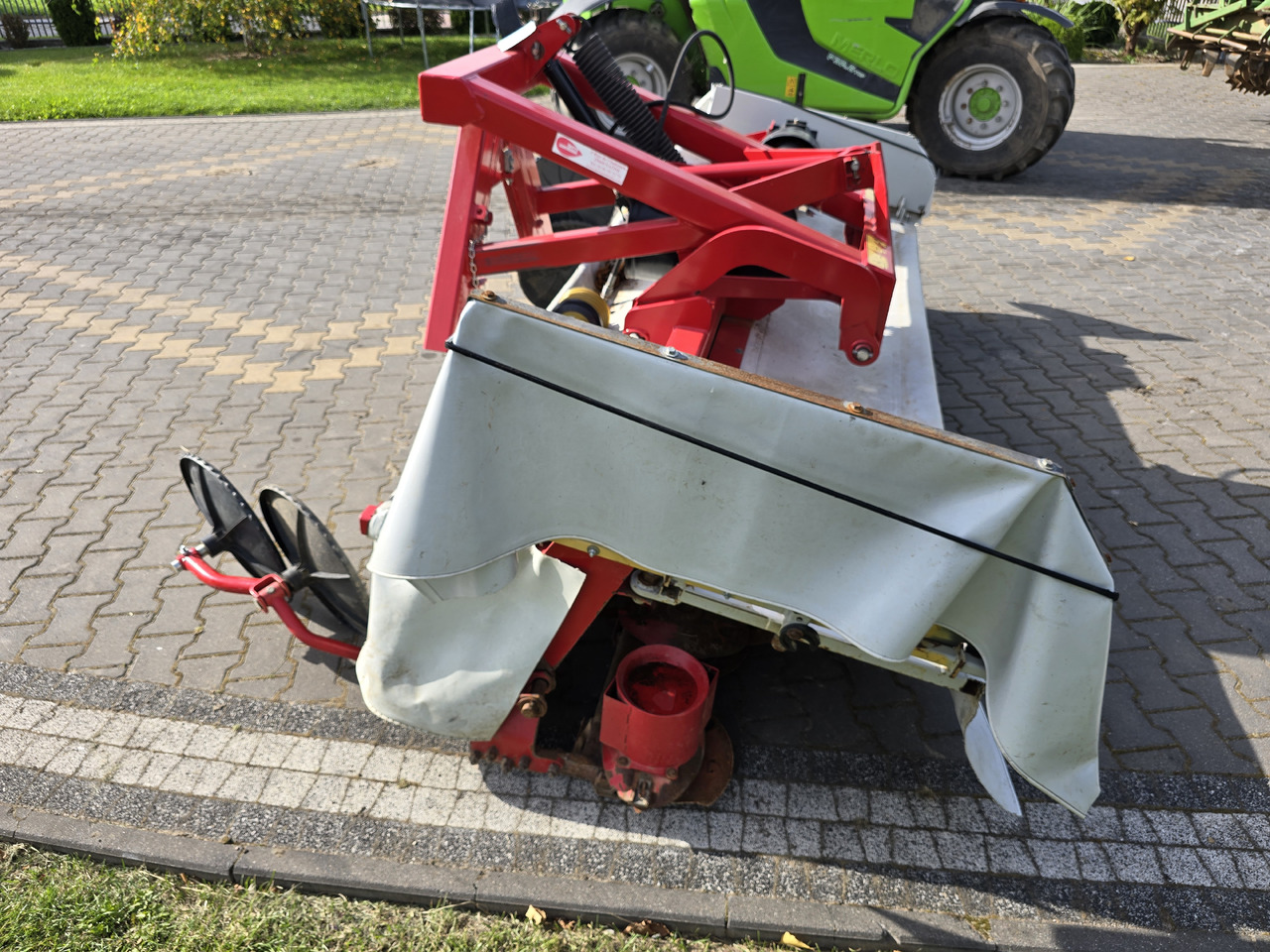 LELY Splendimo 320 F - Mesin pemotong padang rumput: gambar 5 LELY Splendimo 320 F - Mesin pemotong padang rumput: gambar 5