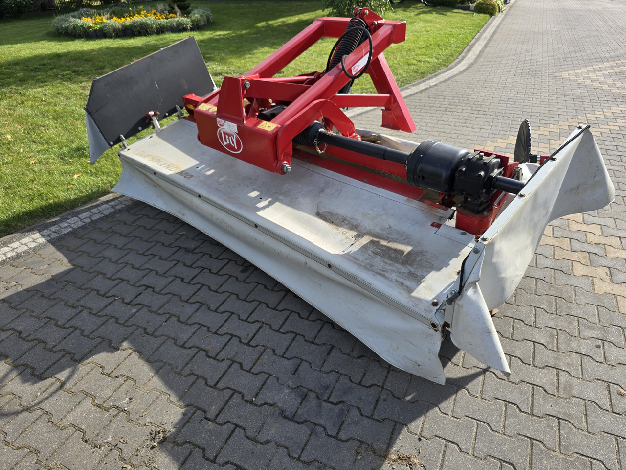 LELY Splendimo 320 F - Mesin pemotong padang rumput: gambar 1 LELY Splendimo 320 F - Mesin pemotong padang rumput: gambar 1