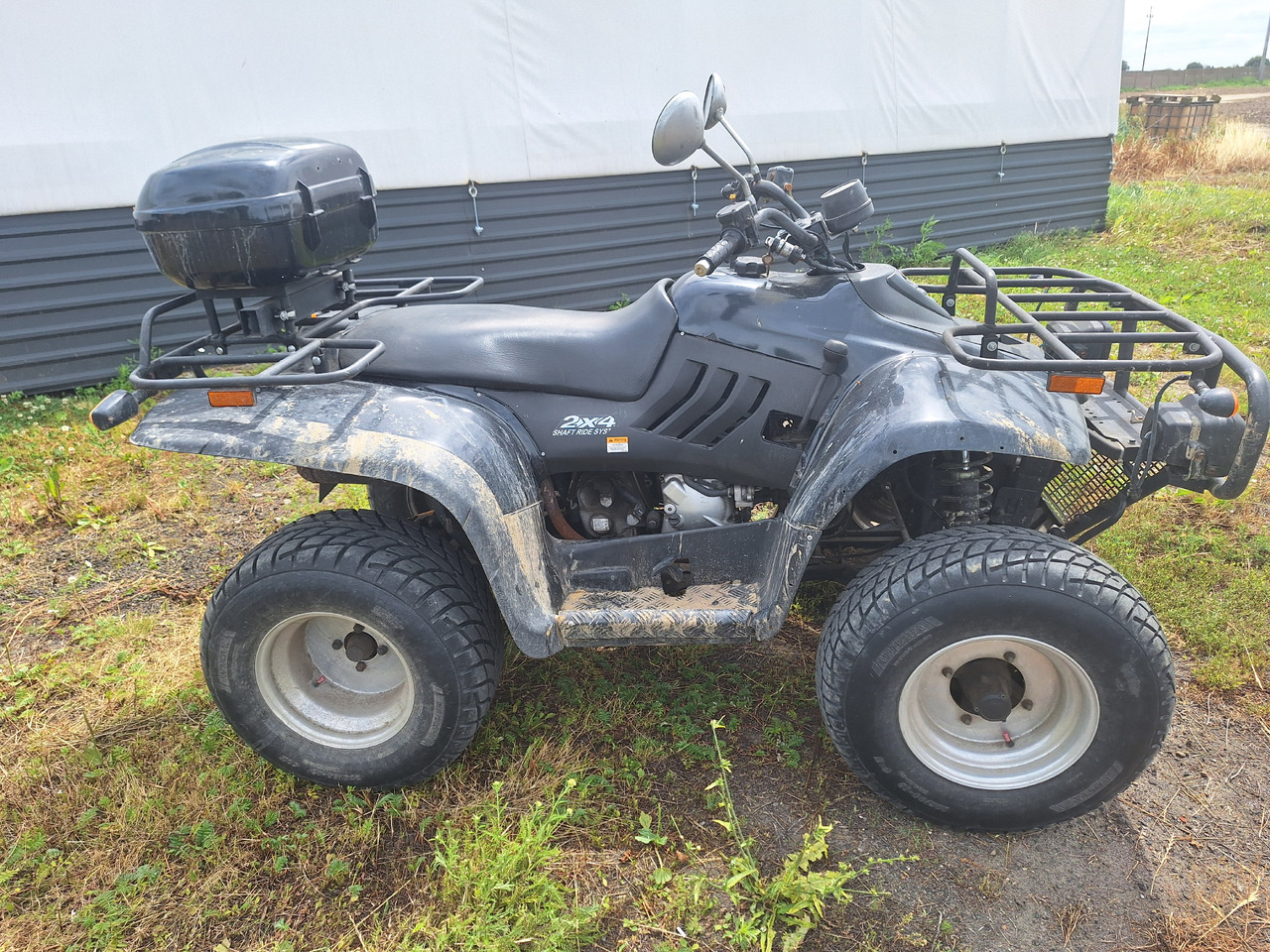 Mobil Linhai: gambar 1