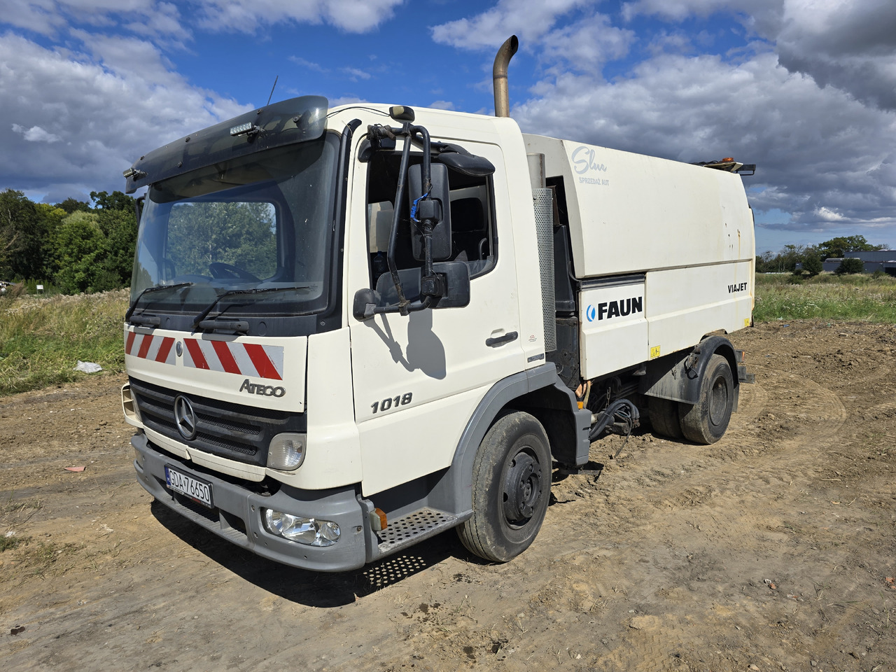 MERCEDES-BENZ Atego - Penyapu jalan: gambar 1 MERCEDES-BENZ Atego - Penyapu jalan: gambar 1