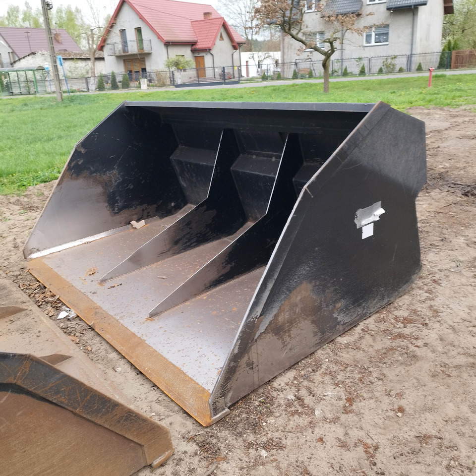 Manitou - Ember loader: gambar 2 Manitou - Ember loader: gambar 2