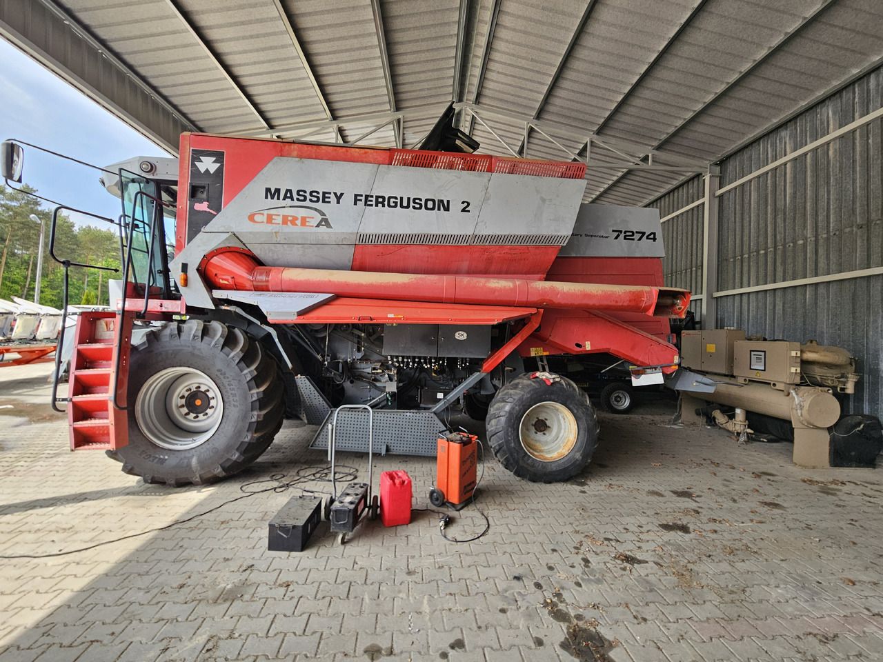 Massey Ferguson Cerea - Pemanen gabungan: gambar 1 Massey Ferguson Cerea - Pemanen gabungan: gambar 1