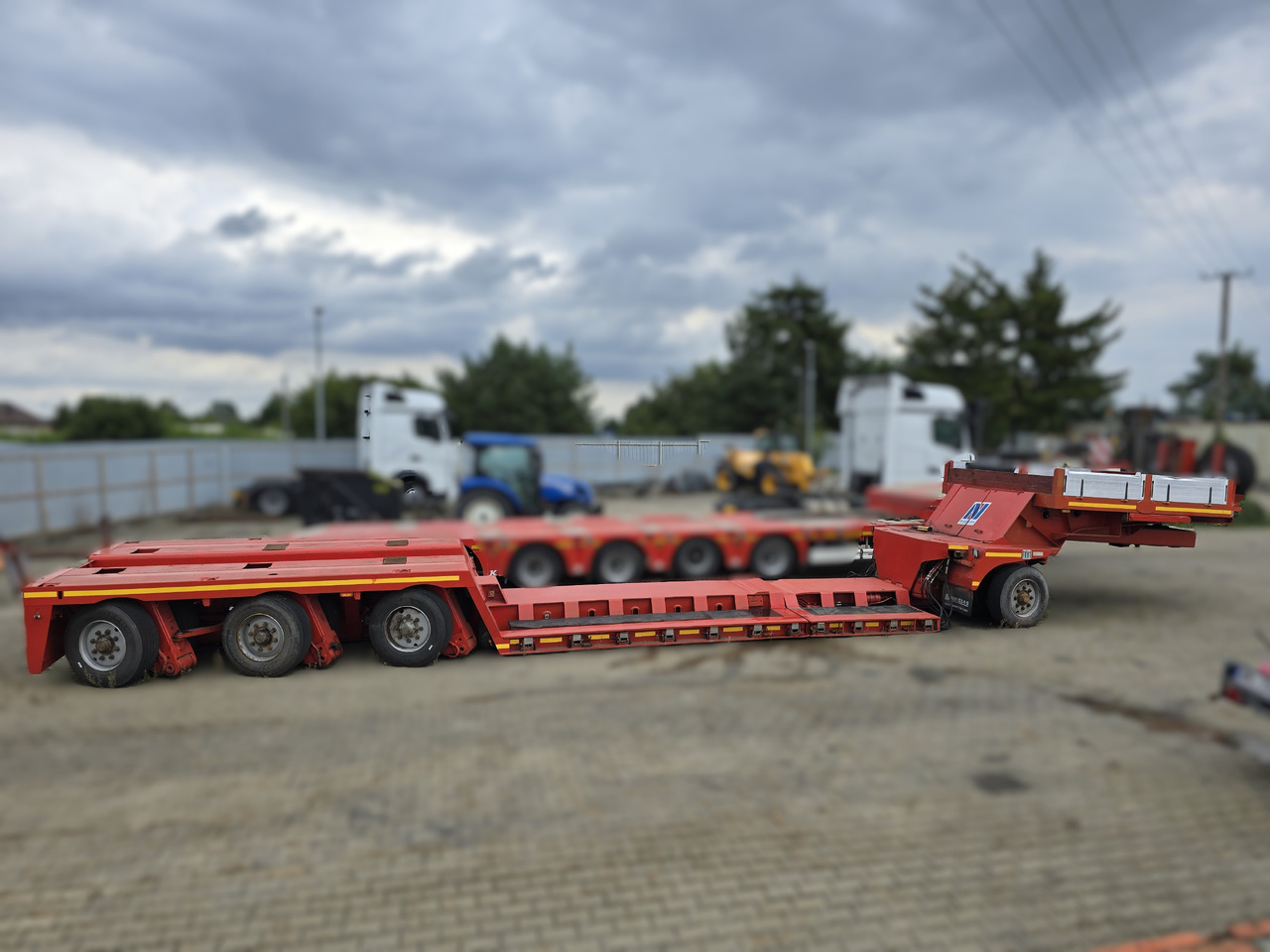 NICOLAS B4763D - Semi-trailer low bed: gambar 3 NICOLAS B4763D - Semi-trailer low bed: gambar 3