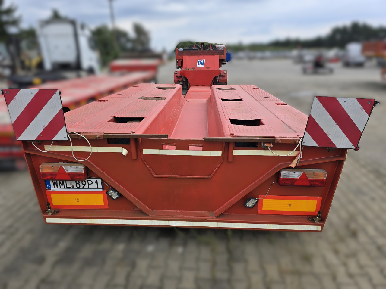 NICOLAS B4763D - Semi-trailer low bed: gambar 4 NICOLAS B4763D - Semi-trailer low bed: gambar 4