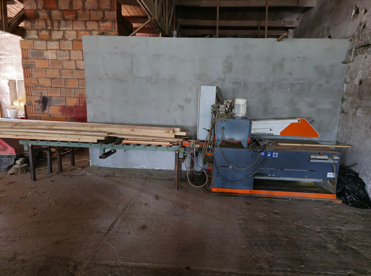 Partner Piła kapująca poprzeczna hydrauliczna - Mesin pengerjaan kayu: gambar 1 Partner Piła kapująca poprzeczna hydrauliczna - Mesin pengerjaan kayu: gambar 1