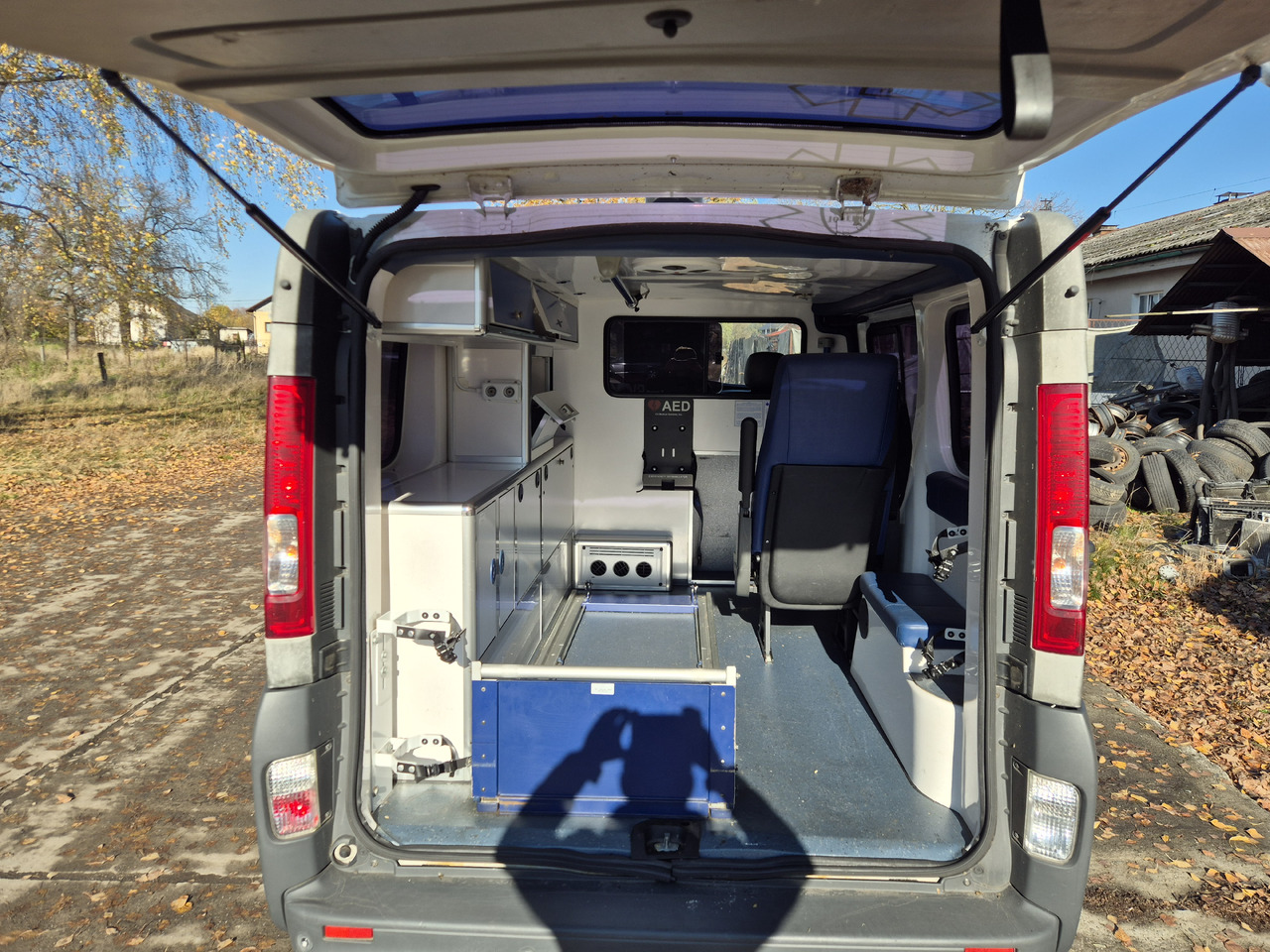 RENAULT Trafic 2.0 dCi 115 KM - Ambulans: gambar 5 RENAULT Trafic 2.0 dCi 115 KM - Ambulans: gambar 5