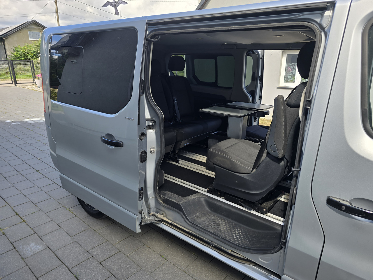 RENAULT Trafic SPACECLASS Premium - Van penumpang: gambar 2 RENAULT Trafic SPACECLASS Premium - Van penumpang: gambar 2