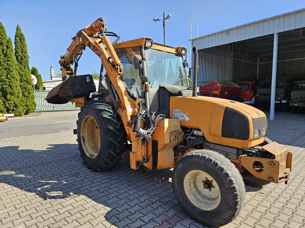 Renault Egros - Mesin pemotong rumput: gambar 2 Renault Egros - Mesin pemotong rumput: gambar 2