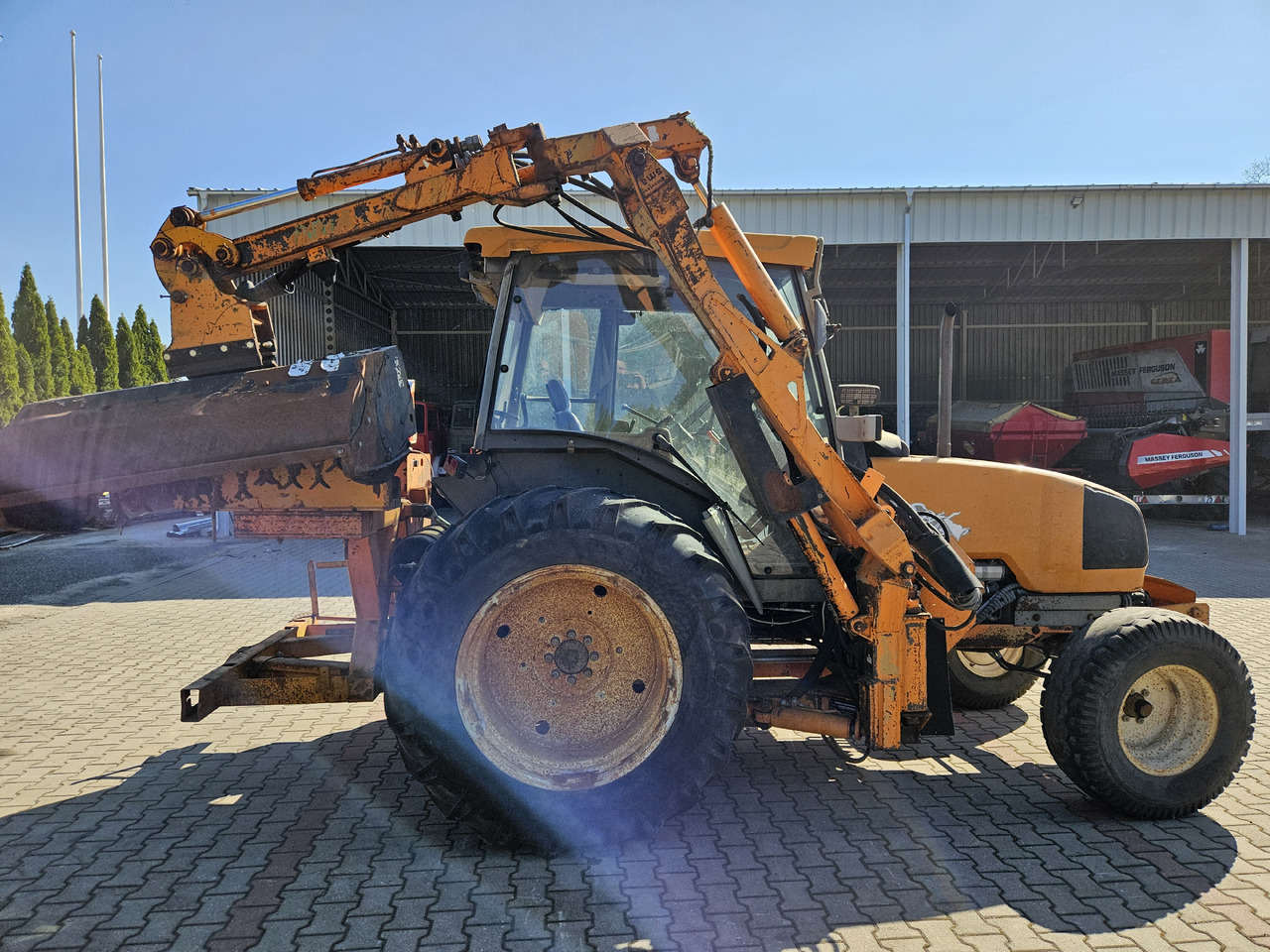 Renault Egros - Mesin pemotong rumput: gambar 1 Renault Egros - Mesin pemotong rumput: gambar 1