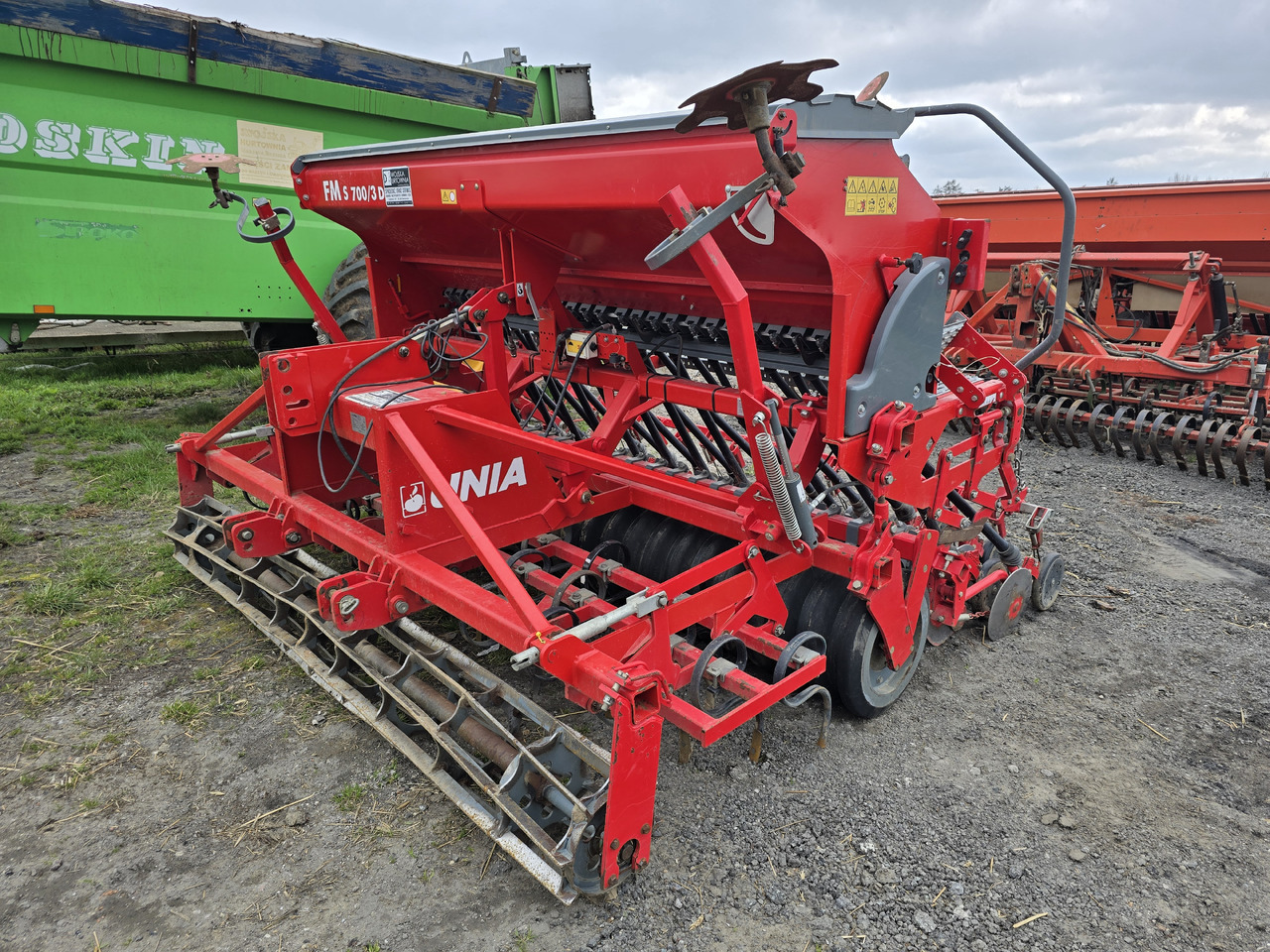 UNIA FM s700/3 D - Menggabungkan bor benih: gambar 1 UNIA FM s700/3 D - Menggabungkan bor benih: gambar 1