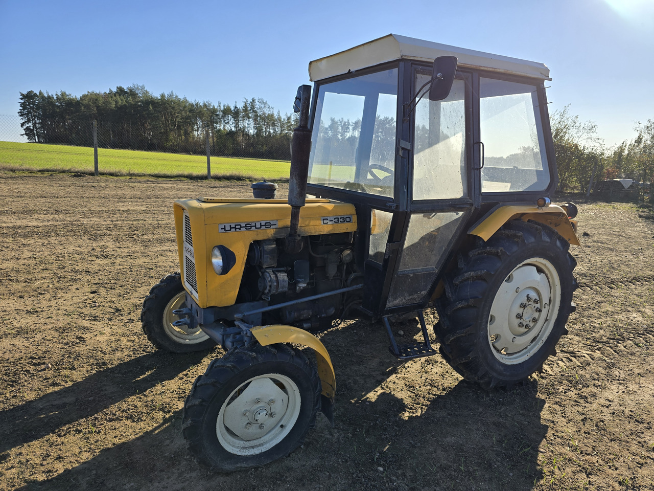 Ursus C-330 - Traktor: gambar 2 Ursus C-330 - Traktor: gambar 2