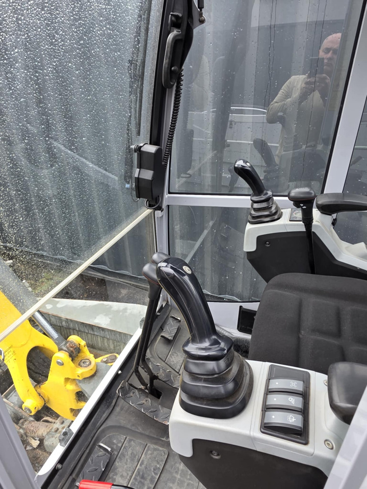 Wacker Neuson ET16 - Ekskavator mini: gambar 3 Wacker Neuson ET16 - Ekskavator mini: gambar 3