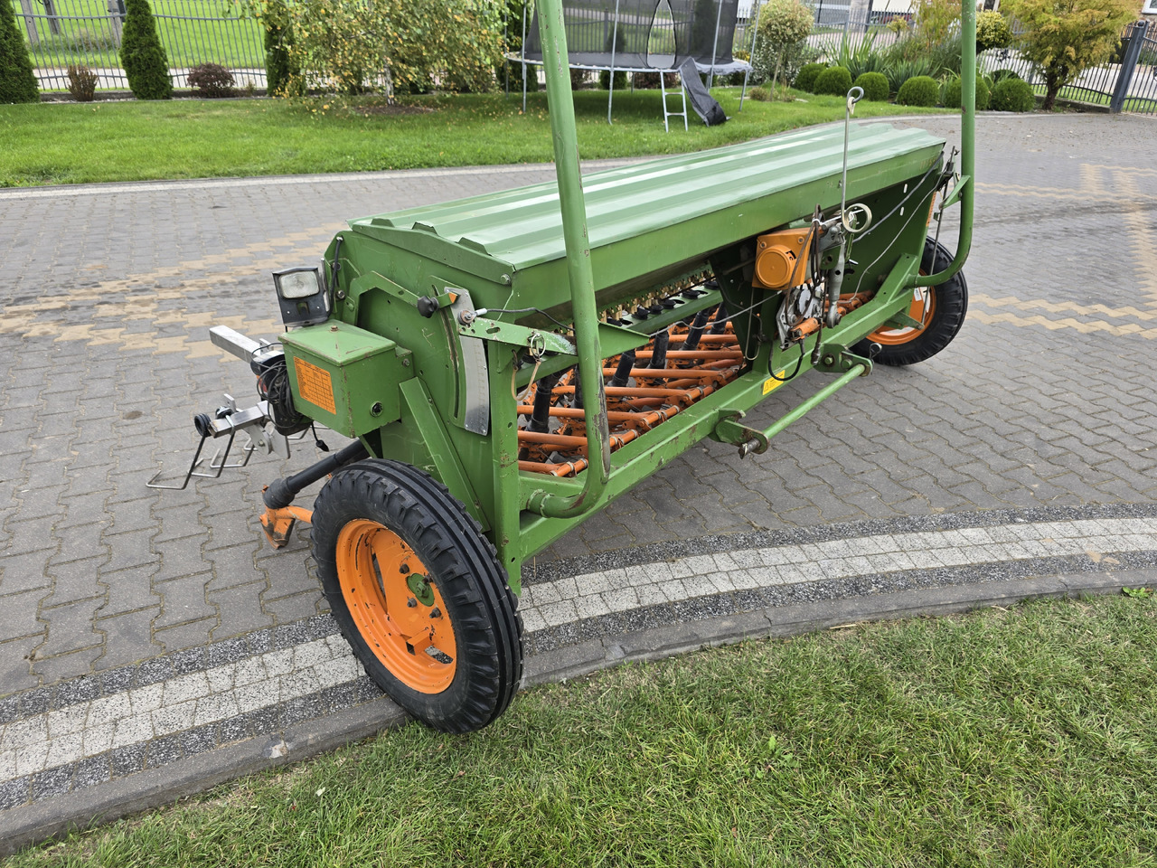 Amazone D8/30 SPECIAL - Peralatan menabur: gambar 5 Amazone D8/30 SPECIAL - Peralatan menabur: gambar 5