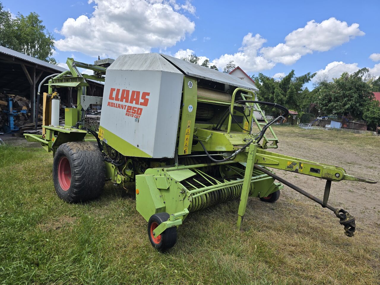 Claas ROLLANT 250 Roto Cut - Baler bulat: gambar 1 Claas ROLLANT 250 Roto Cut - Baler bulat: gambar 1