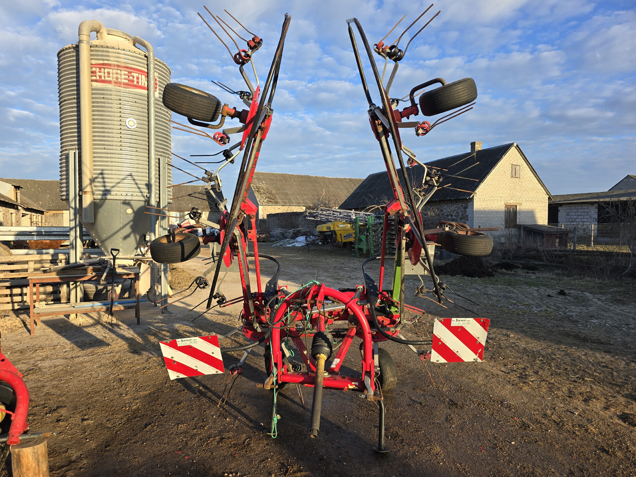 Fella TH6606 DN - Tedder/ Menyapu: gambar 1 Fella TH6606 DN - Tedder/ Menyapu: gambar 1