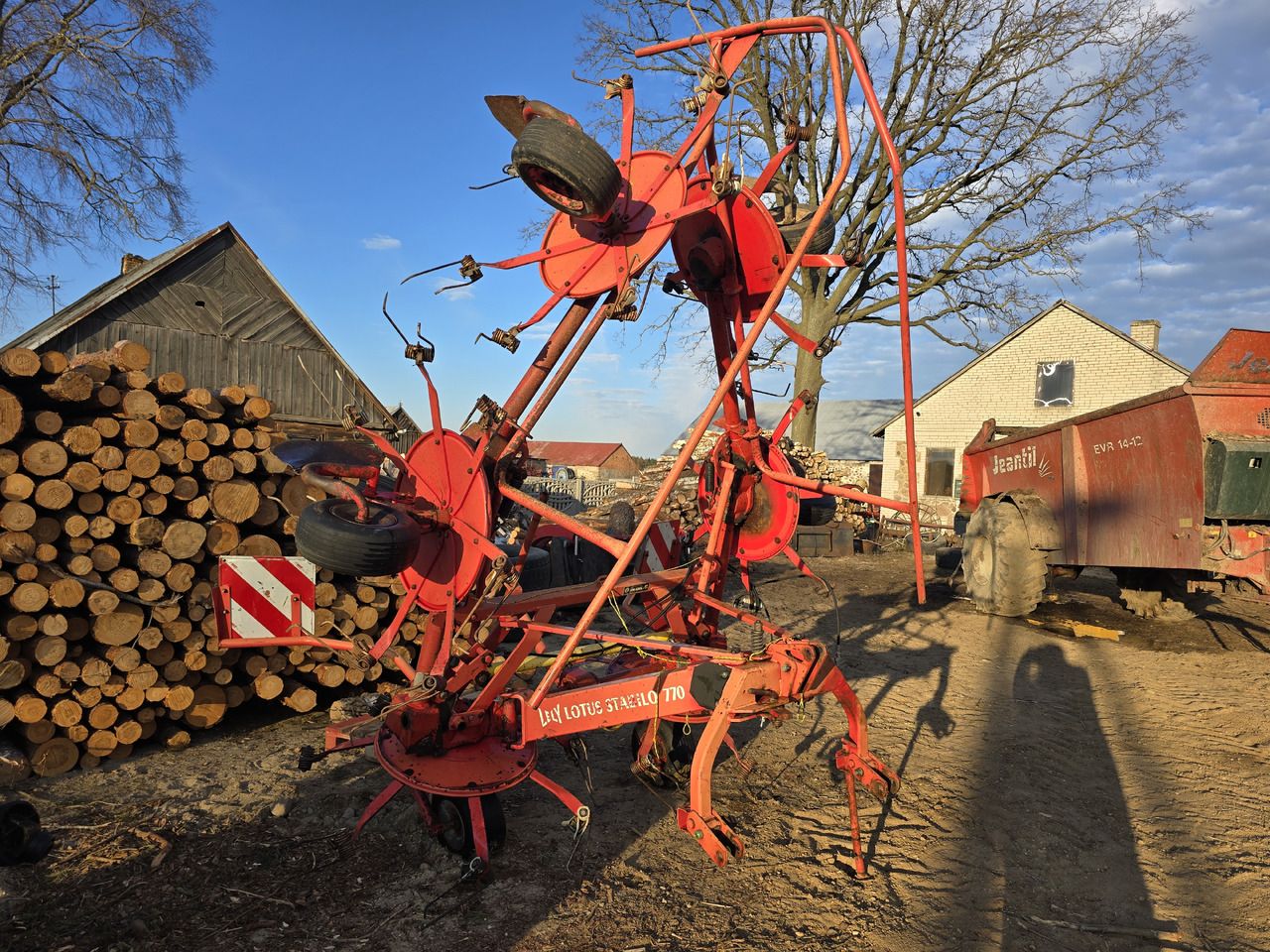 Lely LOTUS Stabilo 770 - Tedder/ Menyapu: gambar 3 Lely LOTUS Stabilo 770 - Tedder/ Menyapu: gambar 3