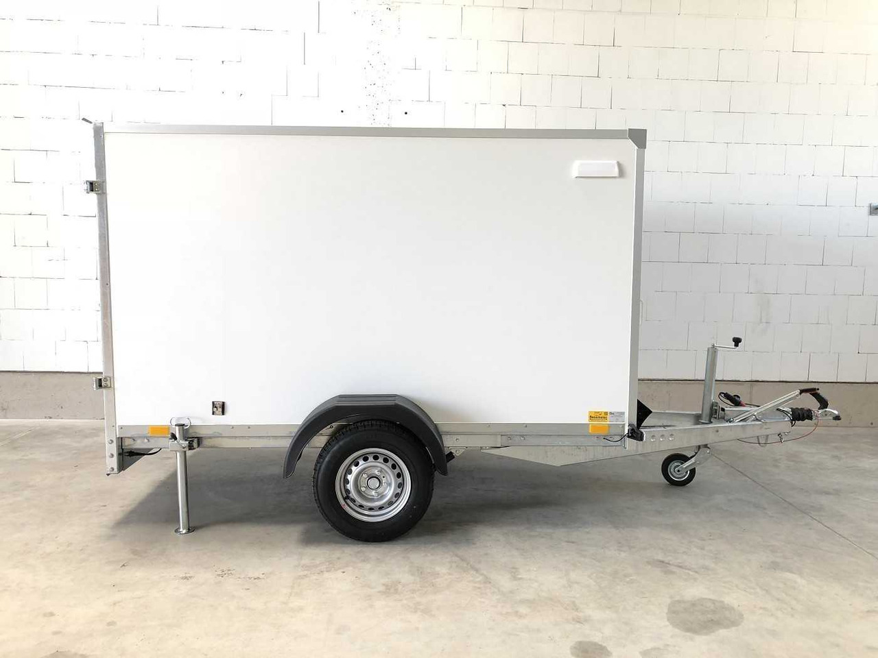 Trailer kotak tertutup baru BLYSS F1326/150 HD Kofferanhänger: gambar 1