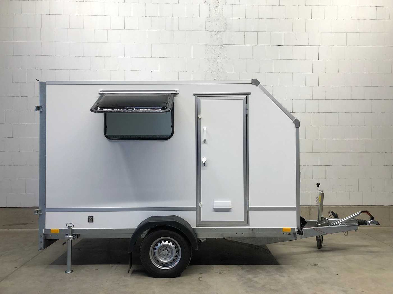 Trailer kotak tertutup baru BLYSS F1330HD Seitentür,Fenster,Aero Kofferanhänger: gambar 11