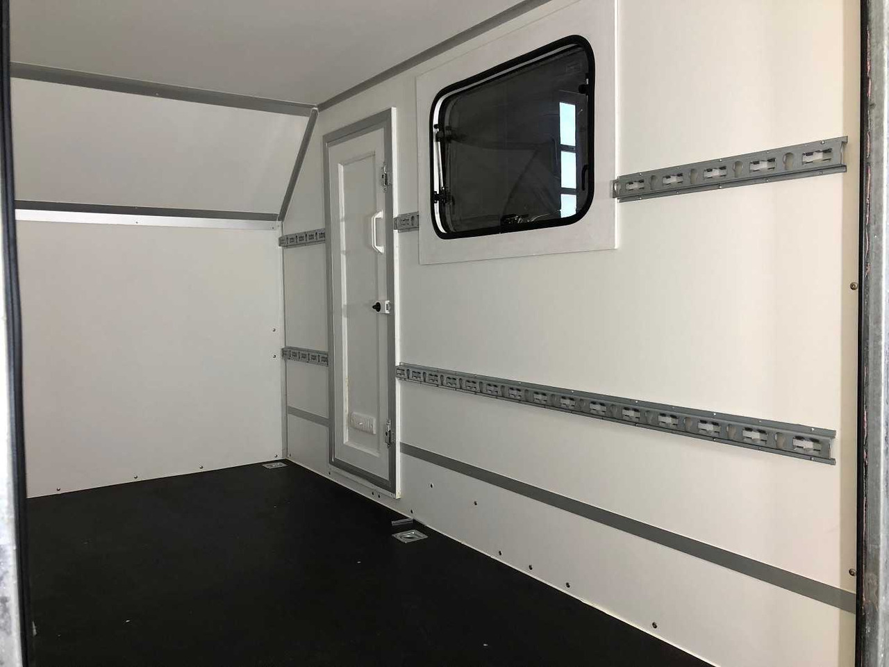 Trailer kotak tertutup baru BLYSS F1330HD Seitentür,Fenster,Aero Kofferanhänger: gambar 21