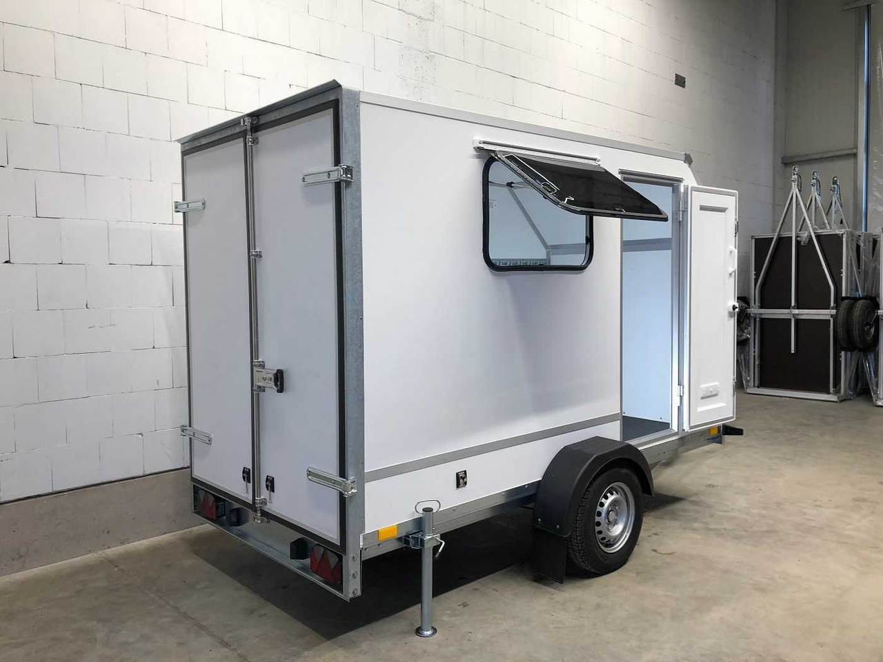 Trailer kotak tertutup baru BLYSS F1330HD Seitentür,Fenster,Aero Kofferanhänger: gambar 18