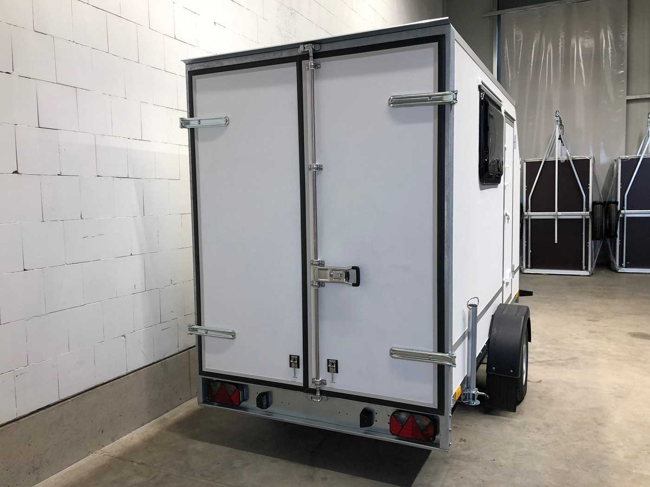Trailer kotak tertutup baru BLYSS F1330HD Seitentür,Fenster,Aero Kofferanhänger: gambar 19