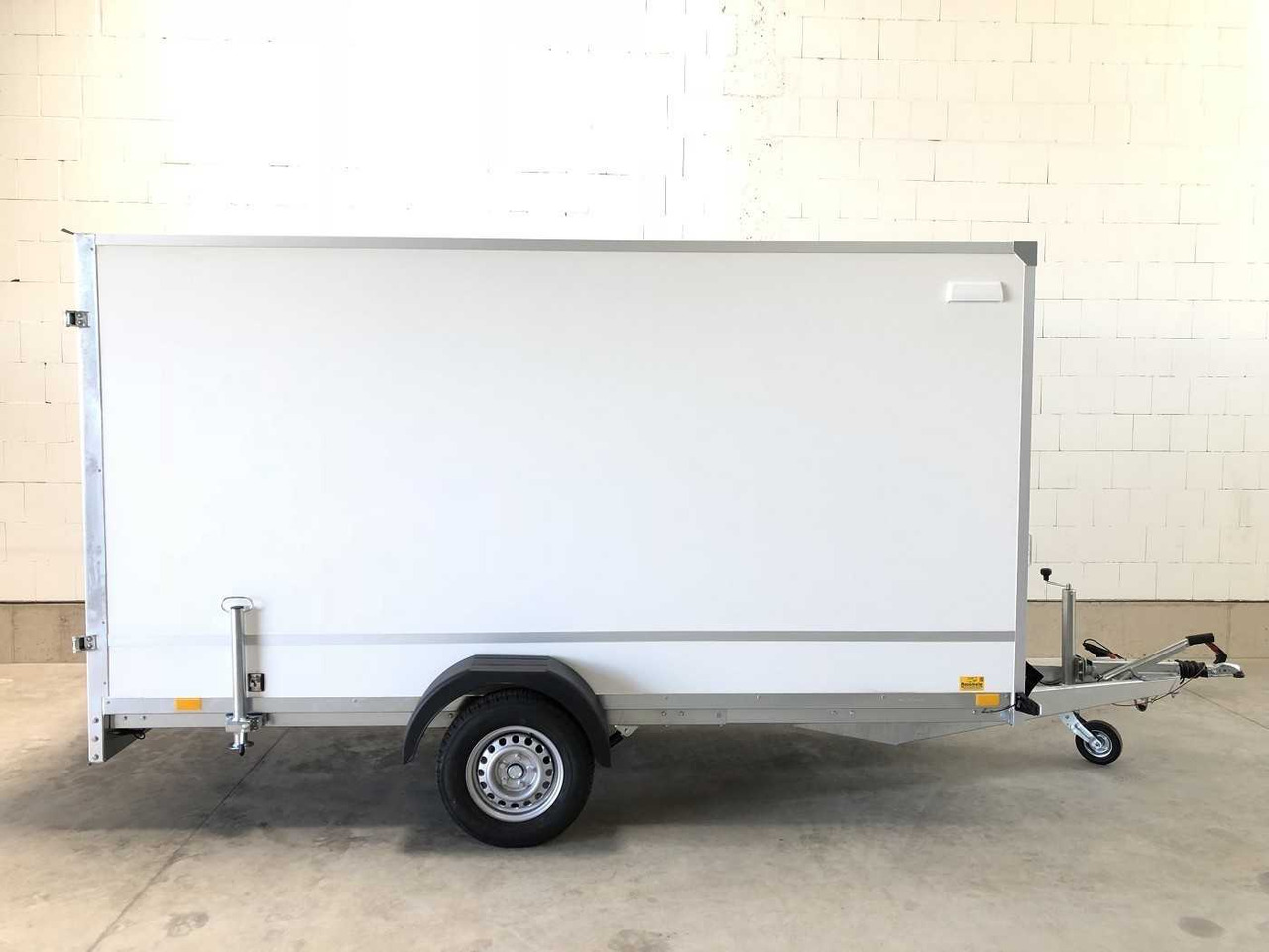 BLYSS F15336HD Kofferanhänger - Trailer kotak tertutup: gambar 1 BLYSS F15336HD Kofferanhänger - Trailer kotak tertutup: gambar 1